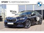 BMW 5 Serie 520i M Sport Automaat / Trekhaak / Adaptieve LED, Auto's, BMW, Te koop, Benzine, Gebruikt, 750 kg