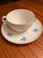 Vintage kopje en schoteltje korenbloem, Ophalen of Verzenden, Zo goed als nieuw, Kop en/of schotel