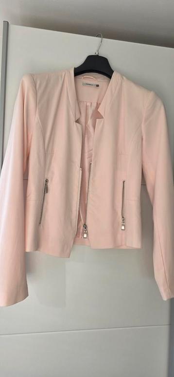 Roze blazer maat 38 beschikbaar voor biedingen