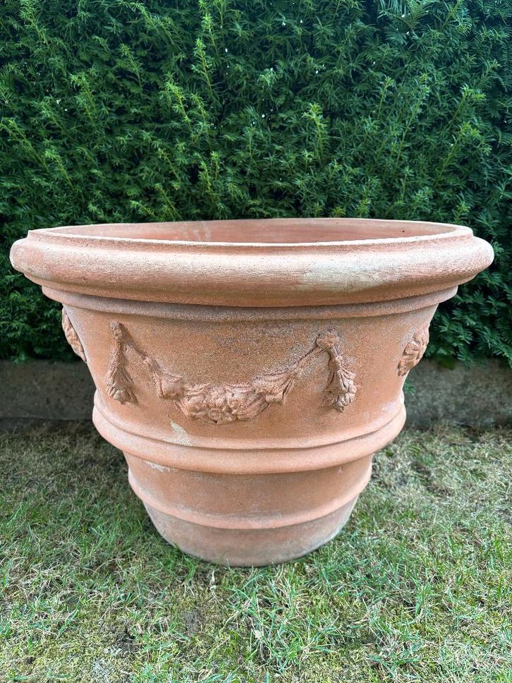 Hele Grote Terracotta Bloempot, Tuin en Terras, Bloempotten, Zo goed als nieuw, Terracotta, Binnen, Balkon, Tuin, 40 tot 70 cm