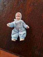 poppenhuis miniaturen caco baby met porseleinen hoofdje, Nieuw, Poppenhuis, Ophalen of Verzenden