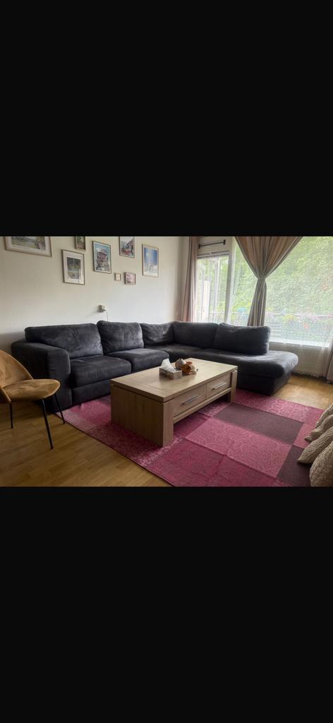 Zeer comfortabele hoekbank van velvet antraciet, Huis en Inrichting, Banken | Complete zithoeken, Zo goed als nieuw, Stof, Ophalen of Verzenden