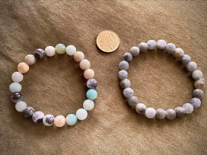 Mooie flexibele armbanden met edelsteen kralen, Sieraden, Tassen en Uiterlijk, Armbanden, Nieuw, Overige materialen, Met edelsteen