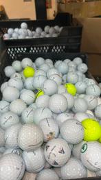 50 Stuks TaylorMade TP5 Golfballen AAAA, Sport en Fitness, Ophalen of Verzenden, Zo goed als nieuw, Bal(len)