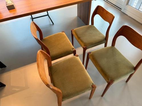 6 Vintage Niels Otto Møller Model 71 stoelen, 2 kapot, Huis en Inrichting, Stoelen, Gebruikt, Vijf, Zes of meer stoelen, Hout