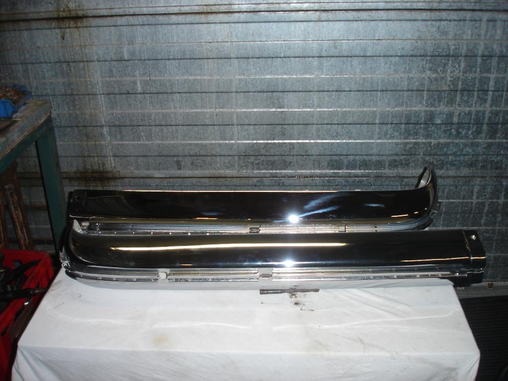 Bumpers Mercedes-Benz W115-W114, Auto-onderdelen, Mercedes-Benz, Nieuw, Ophalen of Verzenden, Achter