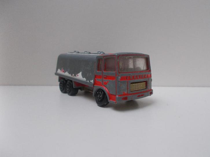 6028 Saviem Renault SM Europe Tanker Majorette, Hobby en Vrije tijd, Modelauto's | Overige schalen, Gebruikt, Bus of Vrachtwagen