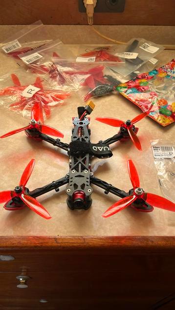 Mark4 Nieuwe 5inch 4s race/freestyle drone met extra props  beschikbaar voor biedingen