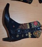 Vintage (cowboy)laarsjes met hakje en kleurrijke schacht m41, Ophalen of Verzenden, Gedragen