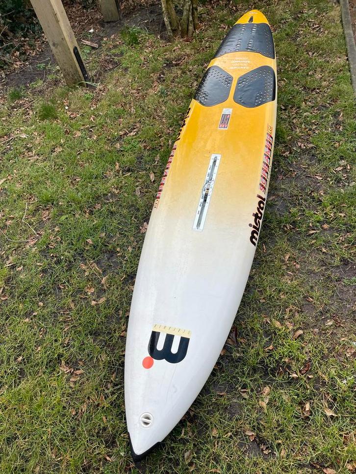 Mistral Screamer Surfplank - Klaar voor de golven!, Watersport en Boten, Windsurfen, Gebruikt, Plank, 250 tot 300 cm, Met vin(nen)
