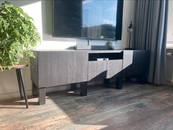 Ikea Bestå tv meubel custom wandmeubel zwart bruin beschikbaar voor biedingen