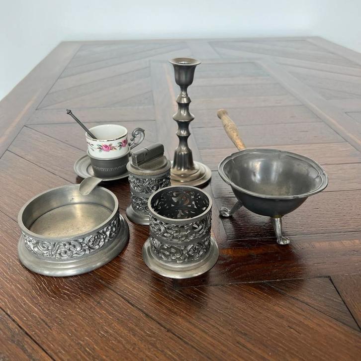 Tinnen Decoratie Set: Rookset, Kandelaar, Kopje, Antiek en Kunst, Antiek | Tin, Ophalen