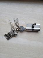 Cilinderslot Axa 6cm, met 8 sleutels. Met security code., Doe-het-zelf en Verbouw, Hang- en Sluitwerk, Ophalen of Verzenden, Zo goed als nieuw