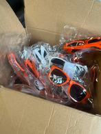 +~ 40 zonnebrillen oranje en wit, Ophalen of Verzenden, Zo goed als nieuw, Wit, Overige merken