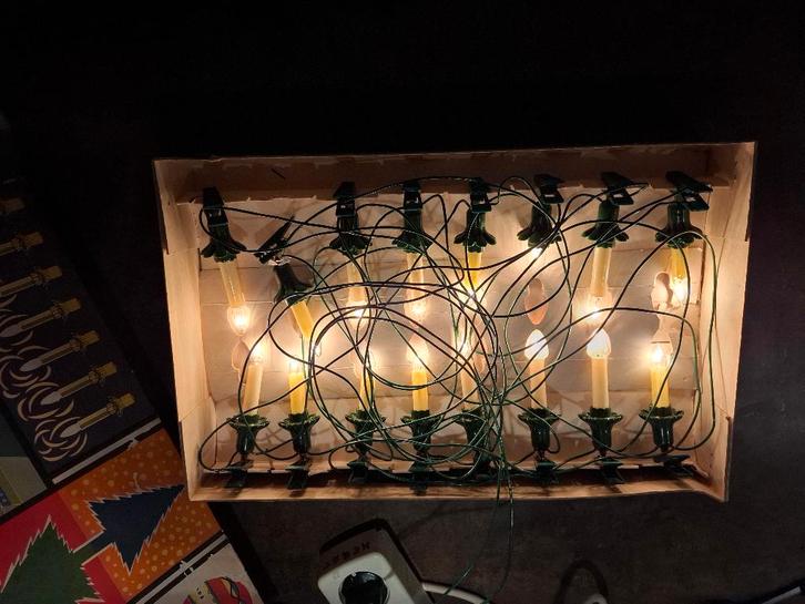 Kerstverlichting (2x) en kerstboomstandaard, Diversen, Kerst, Gebruikt, Ophalen of Verzenden