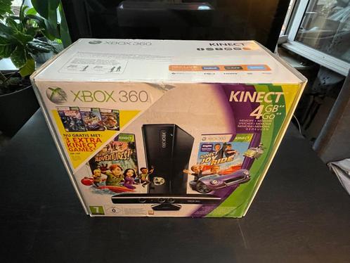 Xbox 360 Kinect, Spelcomputers en Games, Spelcomputers | Xbox 360, Gebruikt, 250 GB, 360 S, Met 1 controller, Met games, Met headset