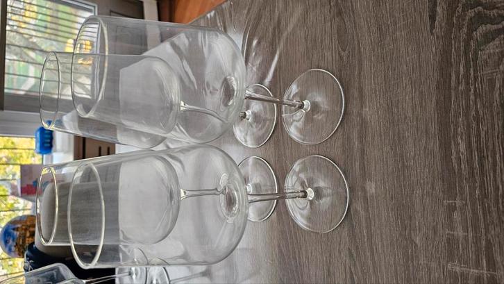 Vivo wijnglazen – set van 4, elegant en als nieuw, Verzamelen, Glas en Borrelglaasjes, Zo goed als nieuw, Overige typen, Ophalen