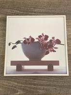Afbeelding bloemen in schaal (aluminium frame): 31 x 31 cm, Minder dan 50 cm, Metaal of Aluminium, Ophalen of Verzenden, Zo goed als nieuw
