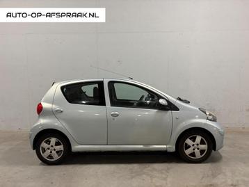 Toyota Aygo 1.0-12V Sport 5drs. Navi Airco APK Nieuwe Koppel beschikbaar voor biedingen