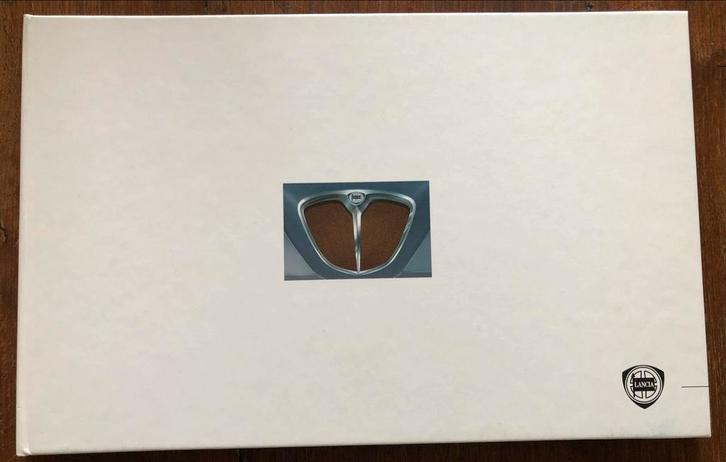 Lancia Dialogos Boek - Zeldzaam!, Boeken, Auto's | Boeken, Zo goed als nieuw, Ophalen