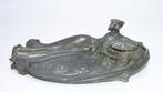 Tinnen art nouveau inktpot ontworpen door Lucien Alliot, Antiek en Kunst, Curiosa en Brocante, Verzenden