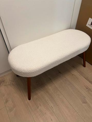 Teddybankje met houten pootjes - 96cm Japandi style beschikbaar voor biedingen