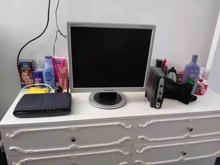 TE KOOP  packard bell  pc met Windows 8, Computers en Software, Computerbehuizingen, Gebruikt, Ophalen