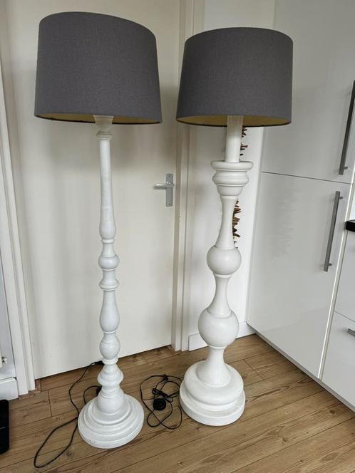 Wit houten vloerlampen, Huis en Inrichting, Lampen | Vloerlampen, Gebruikt, 150 tot 200 cm, Hout, Ophalen