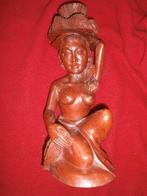Houtsnijwerk Indonesië Gehurkte Dame Ca. 37 Cm, Antiek en Kunst, Verzenden