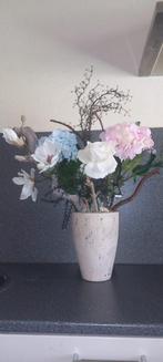 Kunstbloemen op stenenvaas, Huis en Inrichting, Woonaccessoires | Kunstplanten en Kunstbloemen, Ophalen, Zo goed als nieuw