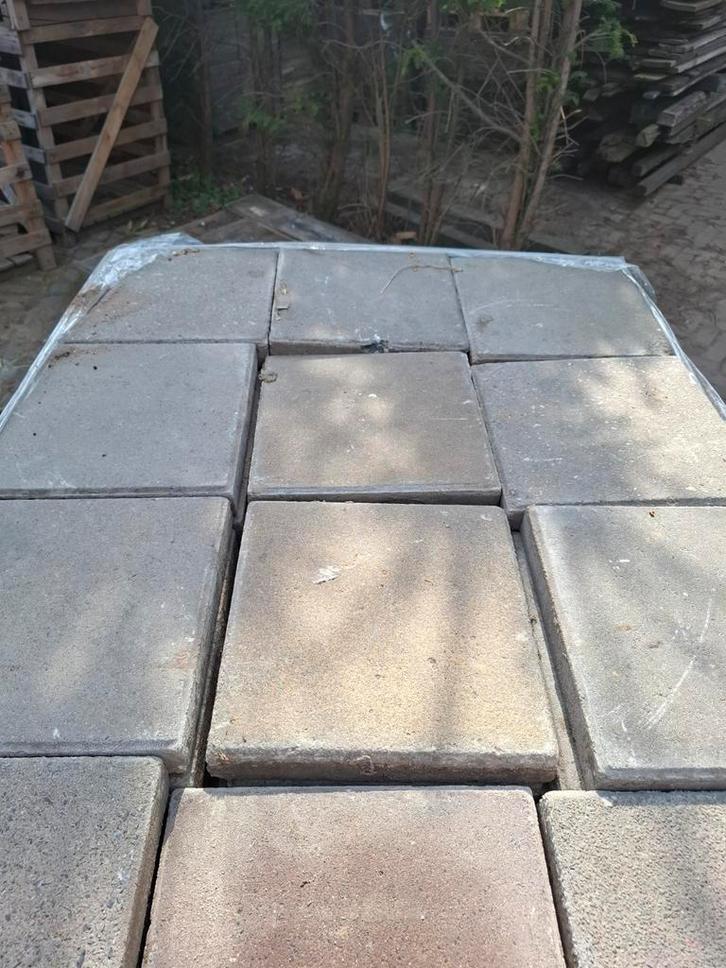 26m² nette 30x30 stoeptegel grijs, gebruikt, op pallet, Tuin en Terras, Tegels en Klinkers, Gebruikt, Terrastegels, Beton, 10 m² of meer