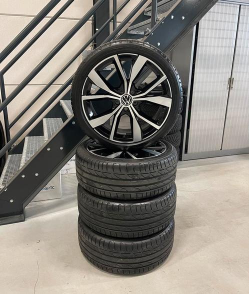 ORGINELE VOLKSWAGEN T-ROC 19 INCH MISANO VELGEN MET ZOMER BA, Auto-onderdelen, Banden en Velgen, Banden en Velgen, Zomerbanden