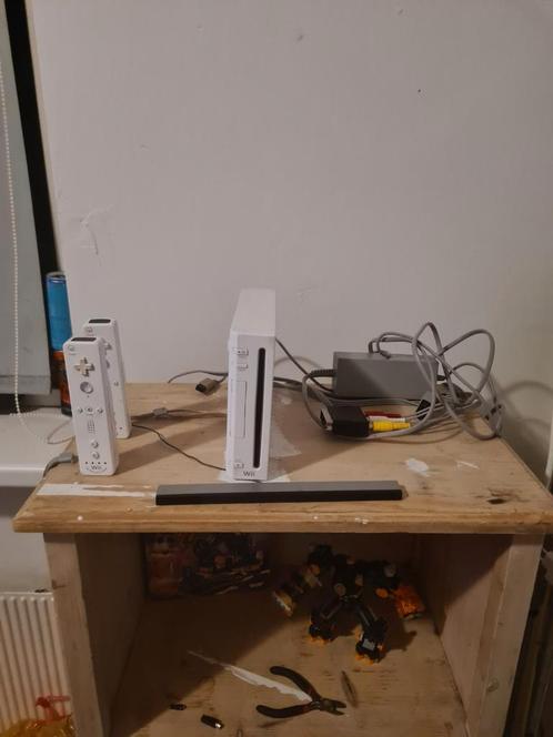 nintendo wii, Spelcomputers en Games, Spelcomputers | Nintendo Wii, Gebruikt, Met 2 controllers, Ophalen