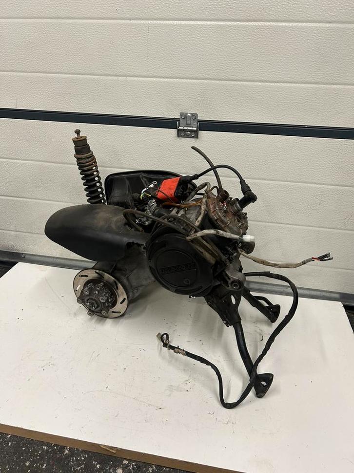 Gilera runner 50cc motorblok (compleet, Fietsen en Brommers, Brommeronderdelen | Algemeen, Zo goed als nieuw, Blok, Ophalen