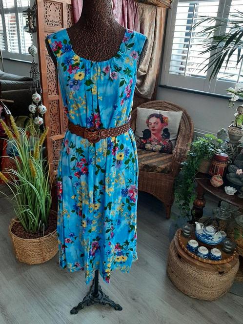 Leuk vintage jurkje past mt M en mt L, Kleding | Dames, Jurken, Zo goed als nieuw, Ophalen of Verzenden