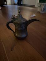 Antieke Turkse Bronzen koffiekan / dallah, Ophalen of Verzenden, Brons