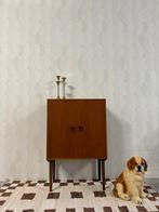 Vintage teak wandkast opbergkastje design fineer retro Deens, Huis en Inrichting, Kasten | Wandmeubels, Vintage, Vintage, Zo goed als nieuw