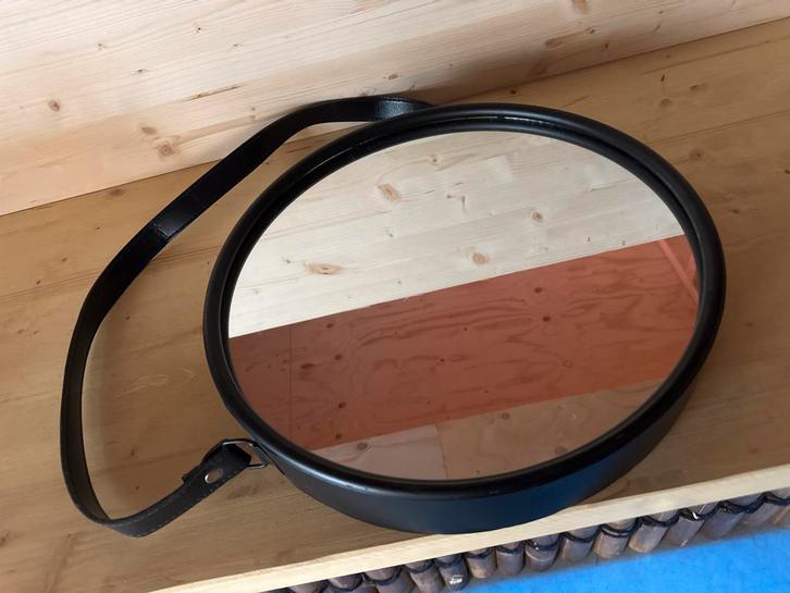 Ronde Spiegel met Riem, Huis en Inrichting, Woonaccessoires | Spiegels, Zo goed als nieuw, 50 tot 75 cm, Minder dan 100 cm, Rond