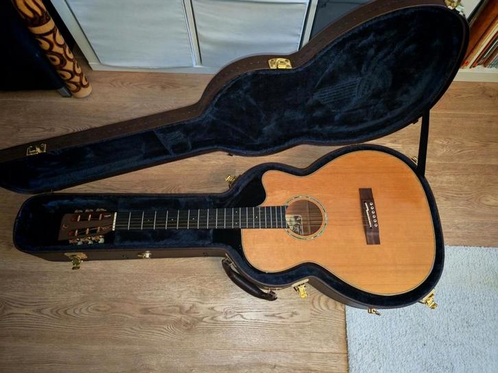 TAKAMINE TF-740 FS OM semi-akoestisch. Made in JAPAN., Muziek en Instrumenten, Snaarinstrumenten | Gitaren | Akoestisch, Zo goed als nieuw