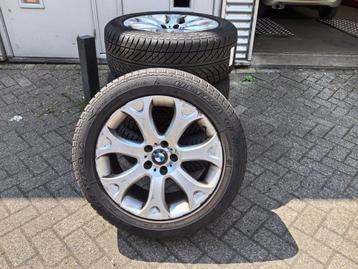 19 inch originele BMW X5 F15 velgen met winterbanden. beschikbaar voor biedingen