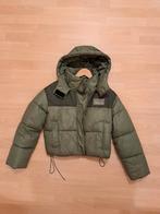 Warme winterjas. Kort model. Maat M, Kinderen en Baby's, Kinderkleding | Maat 128, Ophalen, Meisje, Zo goed als nieuw, Bershka