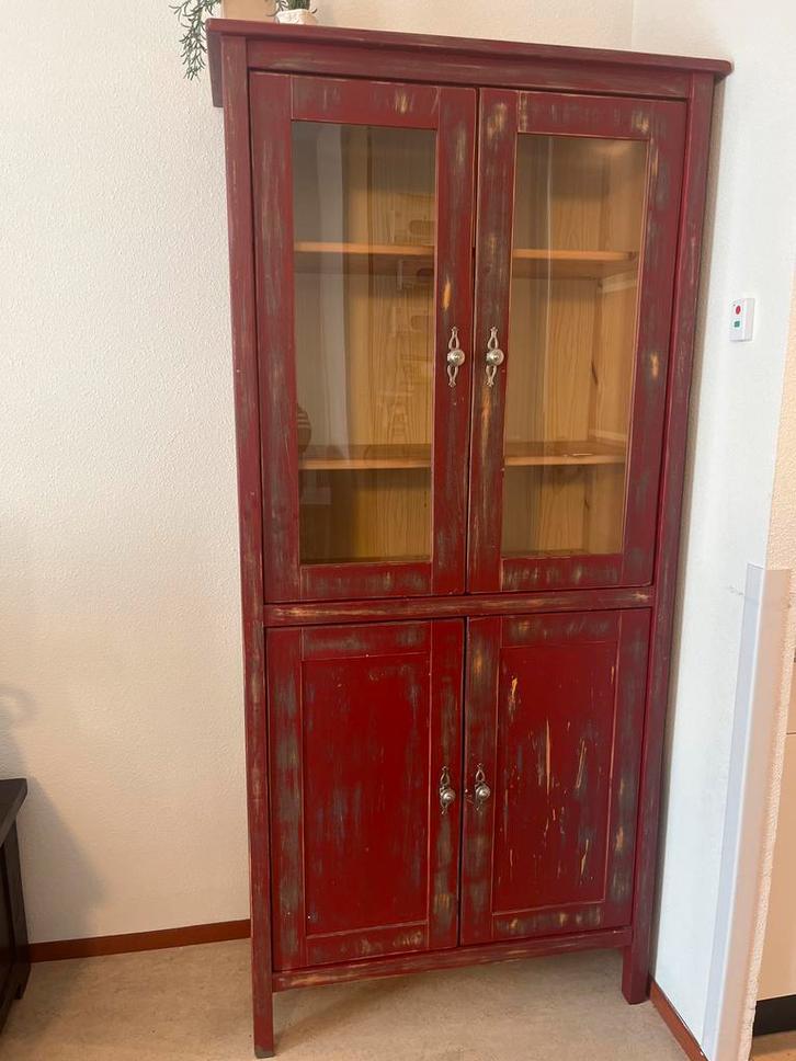 Rode buffetkast met glazen deuren, Huis en Inrichting, Kasten | Buffetkasten, Gebruikt, 150 tot 200 cm, 50 tot 100 cm, 25 tot 50 cm