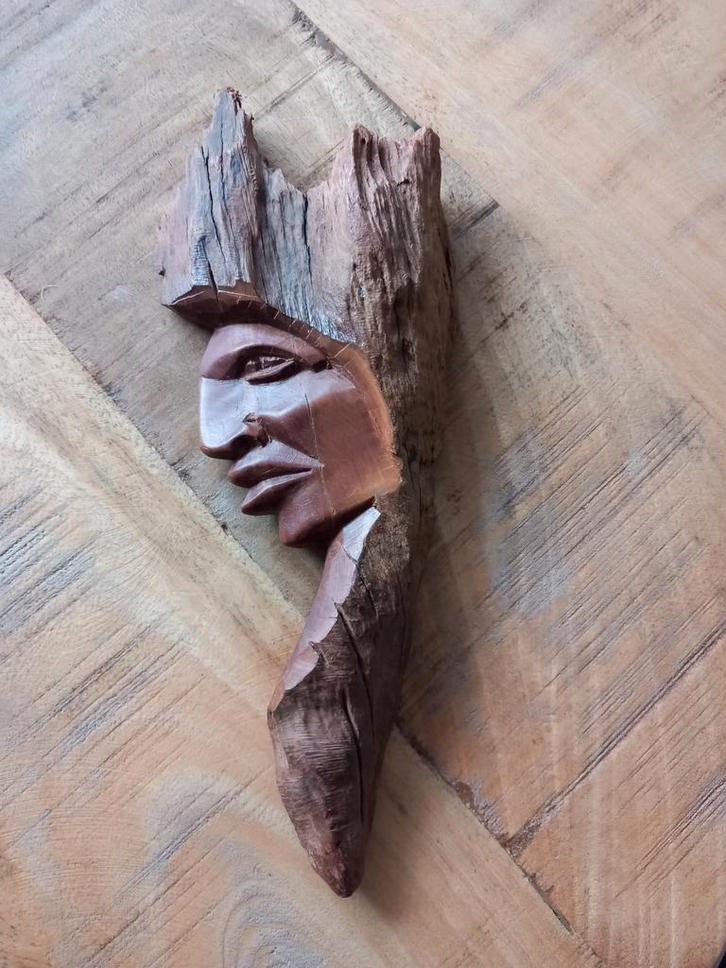 Hout sculptuur van indiaan ‼️handgemaakt‼️, Antiek en Kunst, Kunst | Niet-Westerse kunst, Ophalen of Verzenden