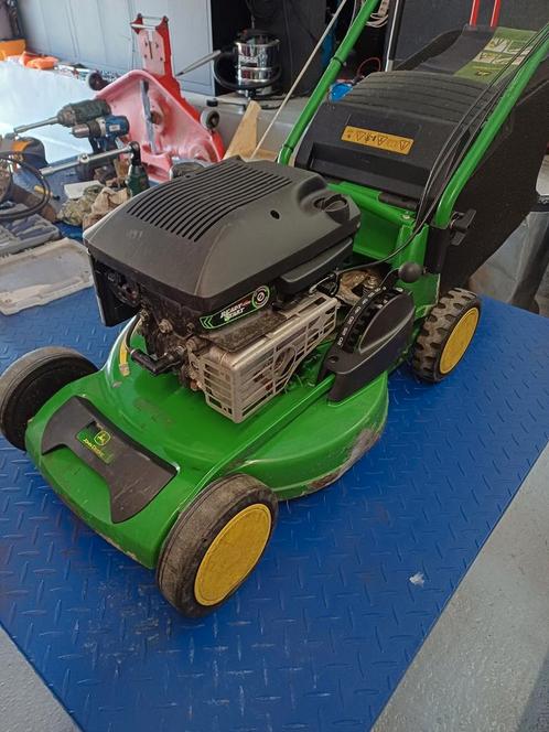 Komt binnen....John Deere R47VE 6pk B&S autochoke / 2010!, Tuin en Terras, Grasmaaiers, Gebruikt, Benzine-grasmaaier, 40 t/m 49 cm