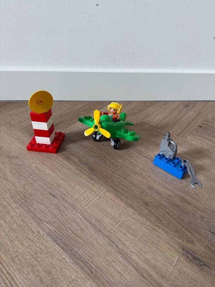Heel goed groen klein vliegtuig Lego Duplo set 10808 spelen, Kinderen en Baby's, Speelgoed | Duplo en Lego, Zo goed als nieuw