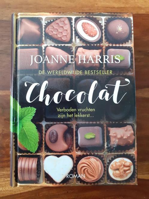 Joanne Harris - Chocolat, Boeken, Literatuur, Zo goed als nieuw, Ophalen of Verzenden