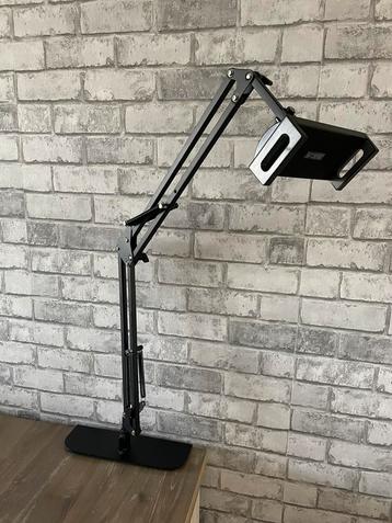 Tablet standaard tablethouder ipad beschikbaar voor biedingen