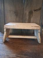 Stoer wit oud houten krukje / opstapje, Ophalen of Verzenden, Gebruikt, Hout
