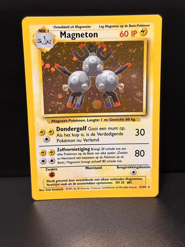 Magneton Holo [1999-2000] #9 Base set. NM/MINT, NL, Hobby en Vrije tijd, Verzamelkaartspellen | Pokémon, Zo goed als nieuw, Losse kaart