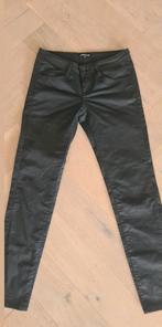 SPS Superstar zwarte broek, slim fit model met lichte glans, Maat 38/40 (M), Zwart, Ophalen of Verzenden, Zo goed als nieuw